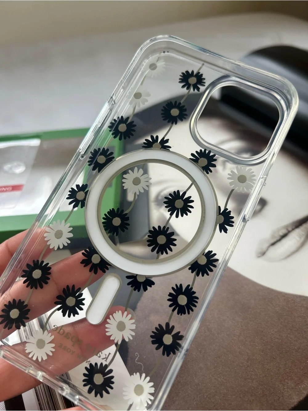 kate spade Clear iPhone protective case 15/14/13with Black & White Floral Design